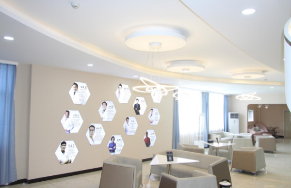 思科加速网络架构革新：量子芯片突破与AI驱动网络融合，重塑5G+多云生态